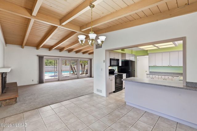 7310 N Village Avenue, Tucson, AZ 85704