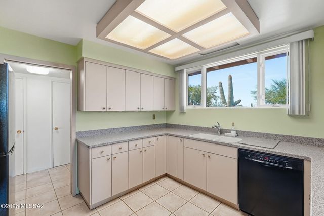 7310 N Village Avenue, Tucson, AZ 85704