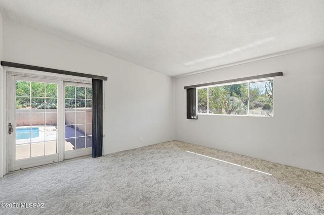 7310 N Village Avenue, Tucson, AZ 85704