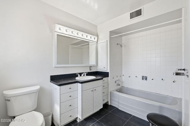 7310 N Village Avenue, Tucson, AZ 85704