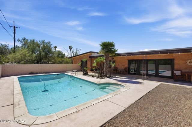 7310 N Village Avenue, Tucson, AZ 85704