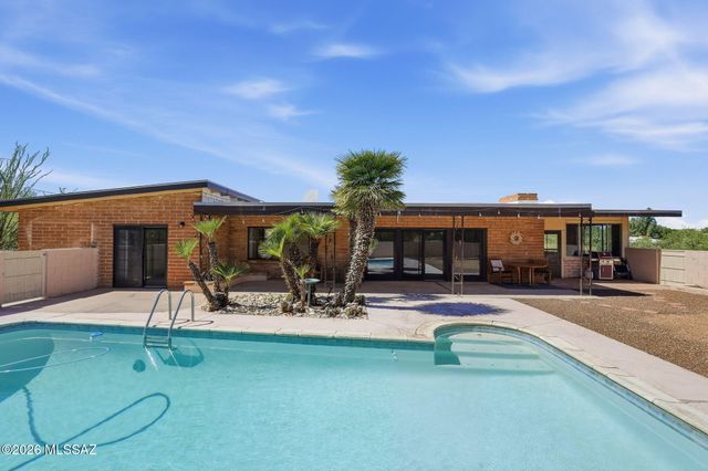 7310 N Village Avenue, Tucson, AZ 85704