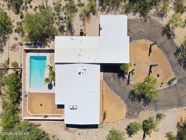 7310 N Village Avenue, Tucson, AZ 85704