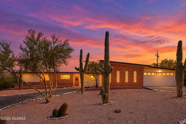 7310 N Village Avenue, Tucson, AZ 85704