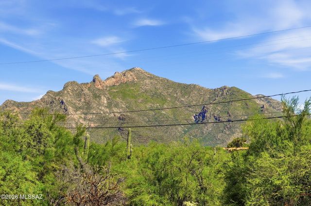 7310 N Village Avenue, Tucson, AZ 85704