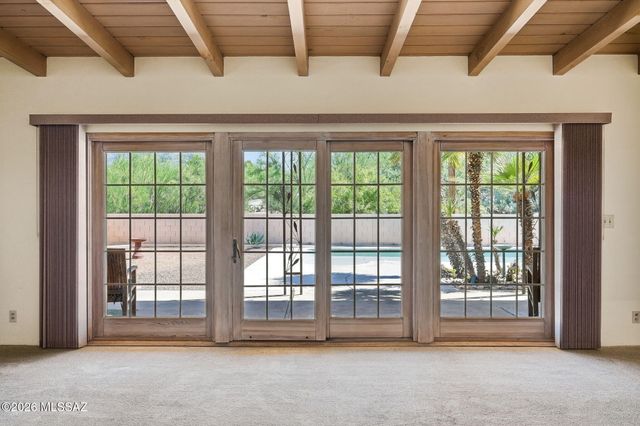 7310 N Village Avenue, Tucson, AZ 85704