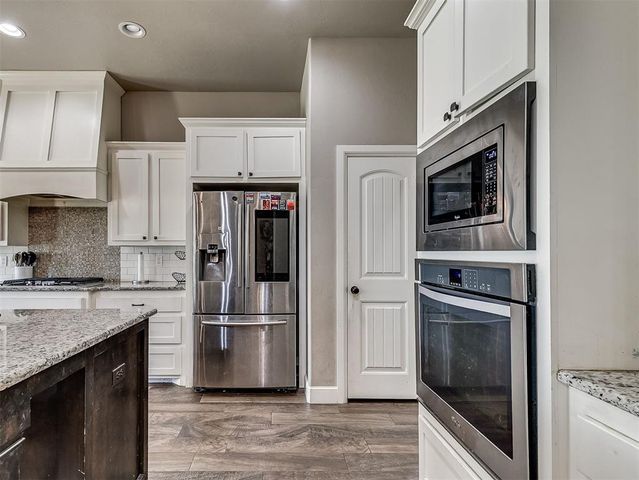 4612 Kentucky Ridge Drive, Mustang, OK 73064