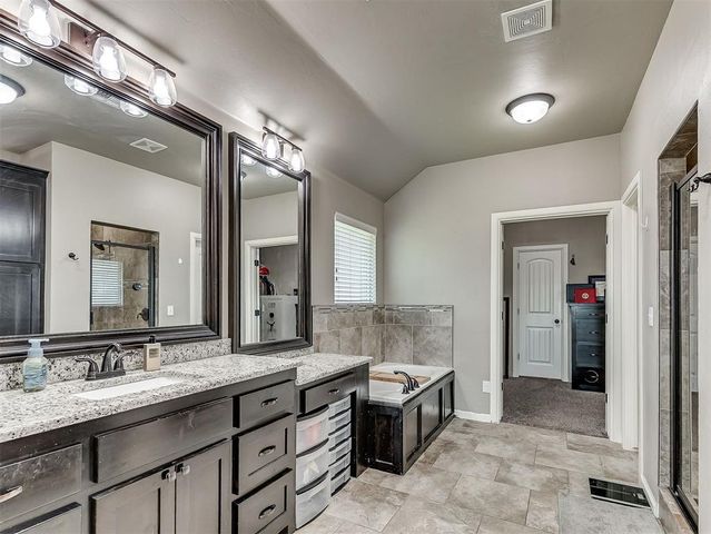 4612 Kentucky Ridge Drive, Mustang, OK 73064