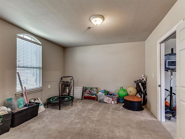 4612 Kentucky Ridge Drive, Mustang, OK 73064
