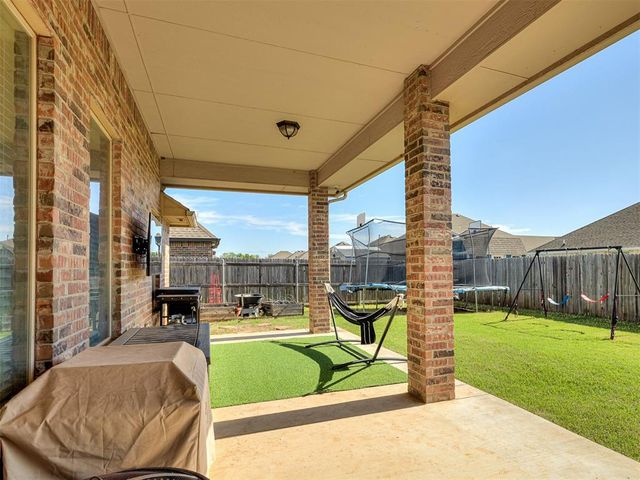 4612 Kentucky Ridge Drive, Mustang, OK 73064
