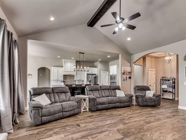 4612 Kentucky Ridge Drive, Mustang, OK 73064