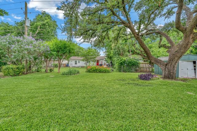 1112 N 63rd Street, Waco, TX 76710