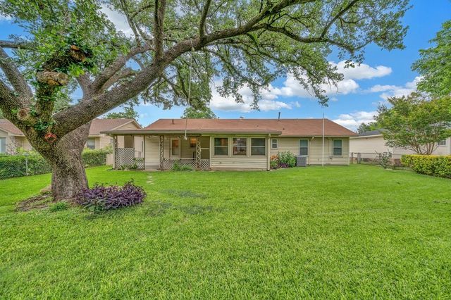 1112 N 63rd Street, Waco, TX 76710