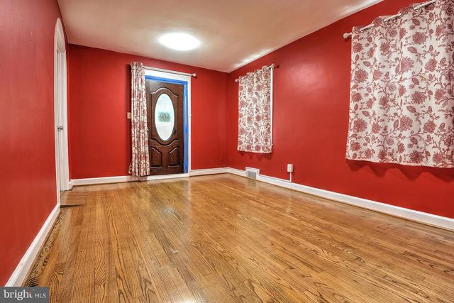 8016 OLD GEORGETOWN RD, Bethesda, MD 20814