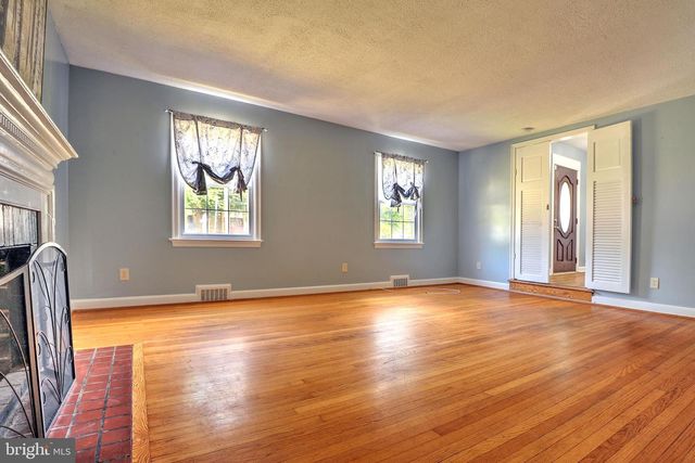 8016 OLD GEORGETOWN RD, Bethesda, MD 20814