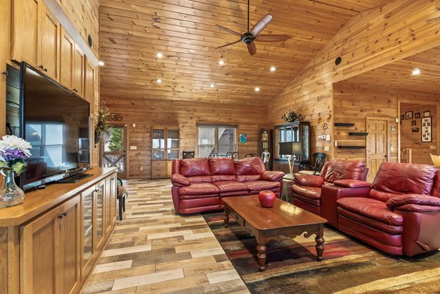 45 Turning Lay Road, Morganton, GA 30560