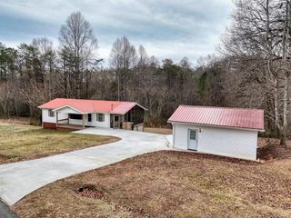 643 Number 20 Mine Road, Mccaysville, GA 30555