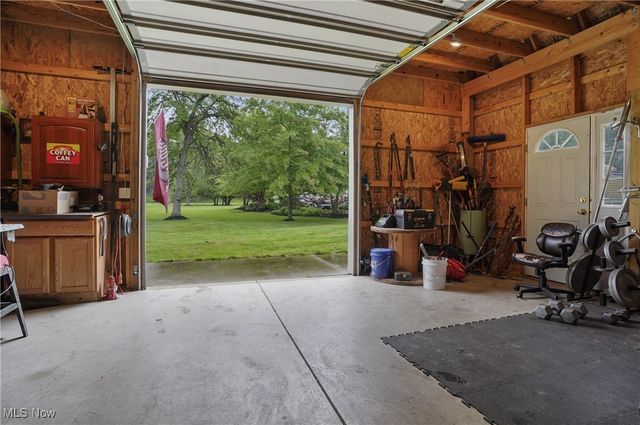 1302 Hillandale Drive, Akron, OH 44333