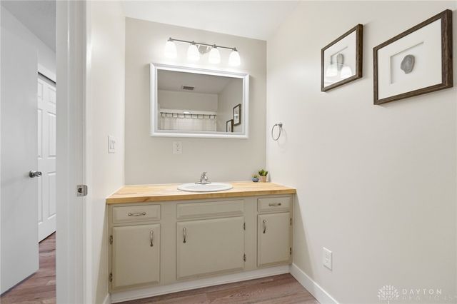 881 Lyncreek Drive, Washington Twp, OH 45458