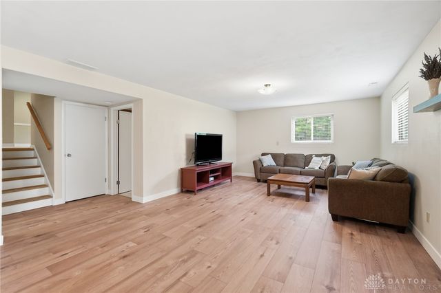 881 Lyncreek Drive, Washington Twp, OH 45458