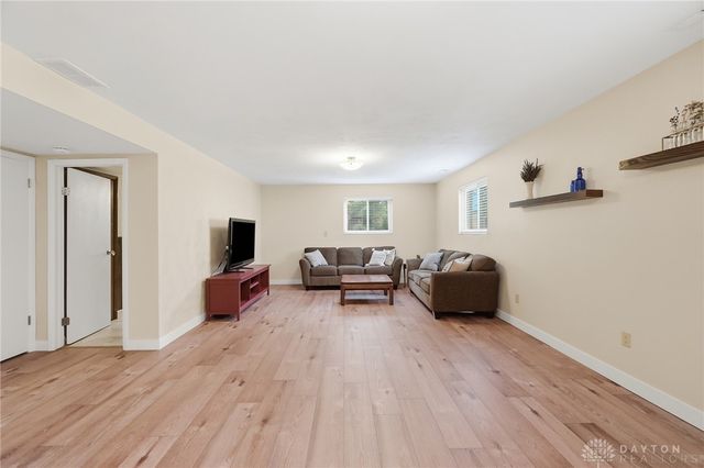881 Lyncreek Drive, Washington Twp, OH 45458