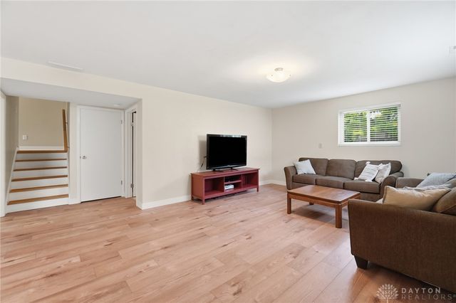 881 Lyncreek Drive, Washington Twp, OH 45458
