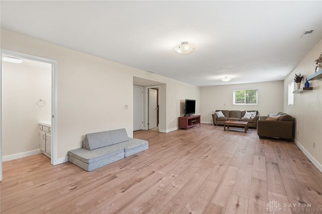 881 Lyncreek Drive, Washington Twp, OH 45458