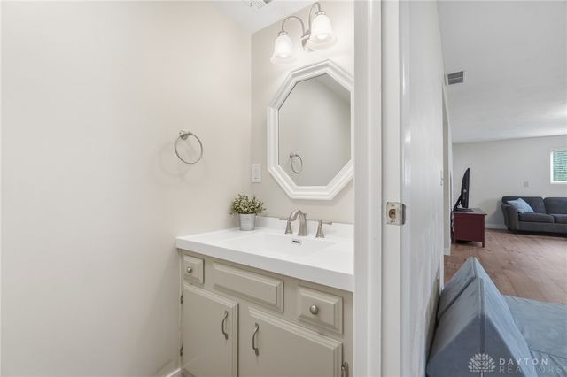 881 Lyncreek Drive, Washington Twp, OH 45458
