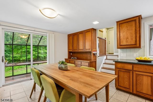 42 Pin Oak Rd, Montgomery Twp., NJ 08558