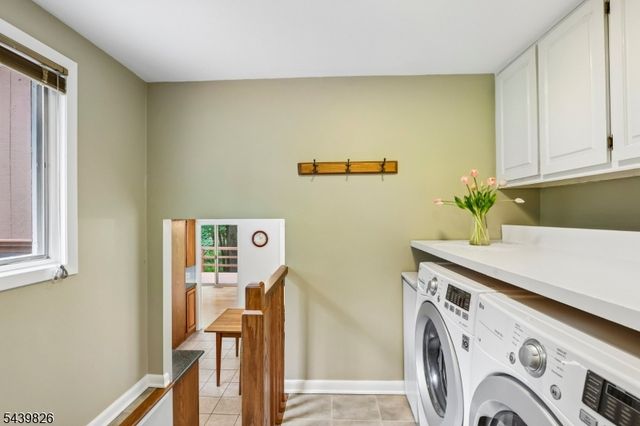 42 Pin Oak Rd, Montgomery Twp., NJ 08558