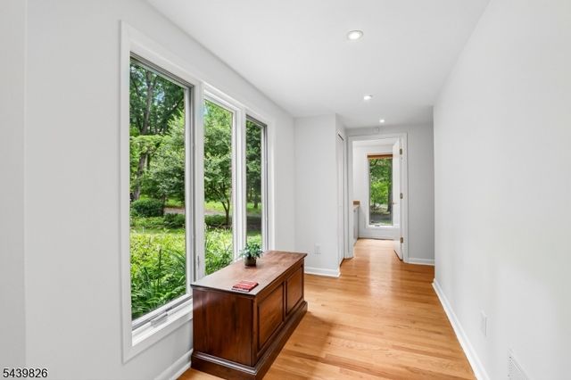 42 Pin Oak Rd, Montgomery Twp., NJ 08558