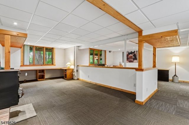 42 Pin Oak Rd, Montgomery Twp., NJ 08558