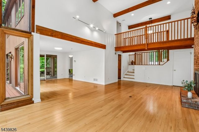 42 Pin Oak Rd, Montgomery Twp., NJ 08558