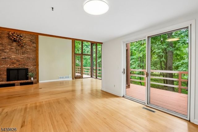 42 Pin Oak Rd, Montgomery Twp., NJ 08558