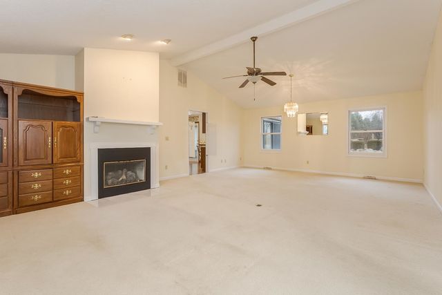 19710 Nottingham Drive, Downs, IL 61736