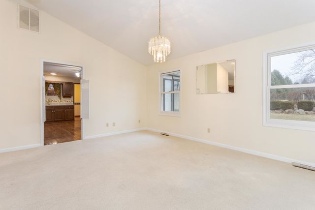 19710 Nottingham Drive, Downs, IL 61736