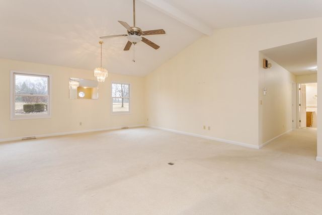 19710 Nottingham Drive, Downs, IL 61736