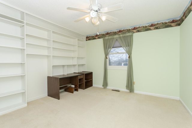 19710 Nottingham Drive, Downs, IL 61736