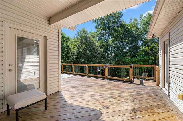 73 Eddleston Drive, Bella Vista, AR 72715