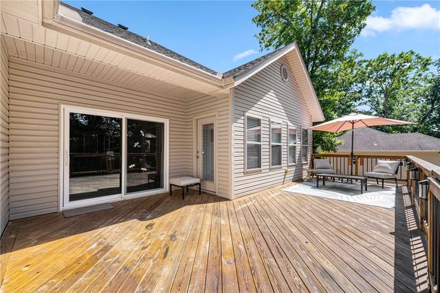 73 Eddleston Drive, Bella Vista, AR 72715