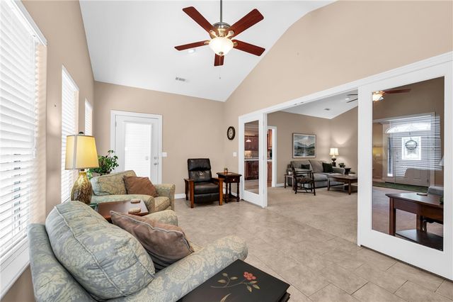 73 Eddleston Drive, Bella Vista, AR 72715
