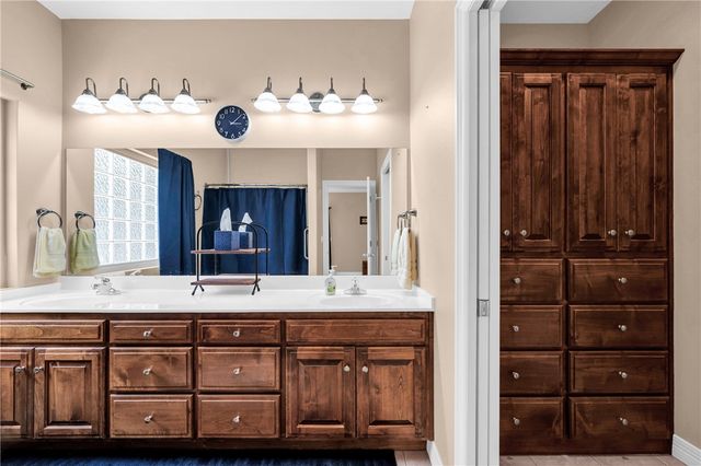 73 Eddleston Drive, Bella Vista, AR 72715