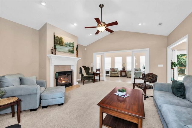 73 Eddleston Drive, Bella Vista, AR 72715