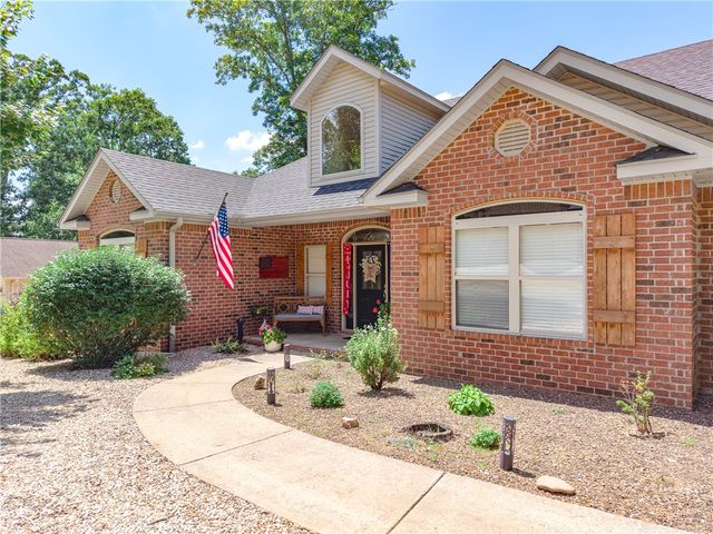 73 Eddleston Drive, Bella Vista, AR 72715