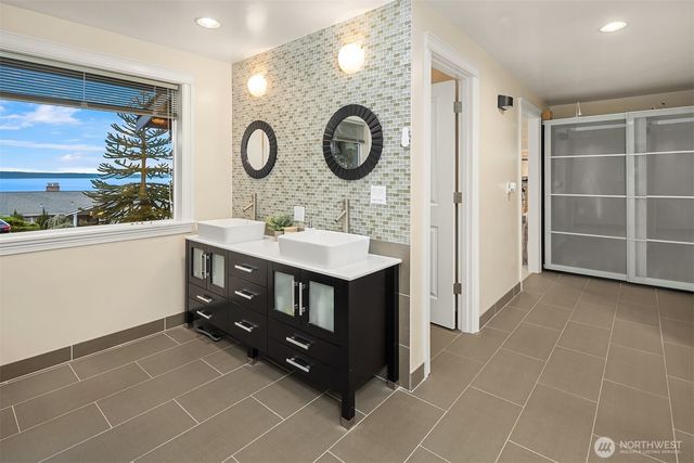 310 Skyline Drive, Edmonds, WA 98020