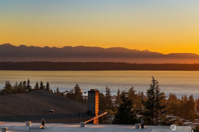 310 Skyline Drive, Edmonds, WA 98020