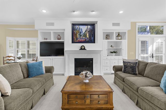 10 Commons Court, Isle Of Palms, SC 29451