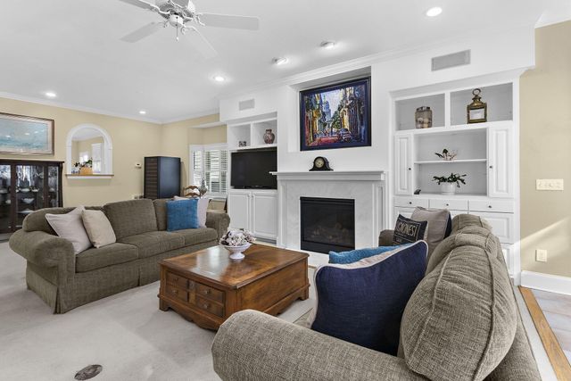 10 Commons Court, Isle Of Palms, SC 29451