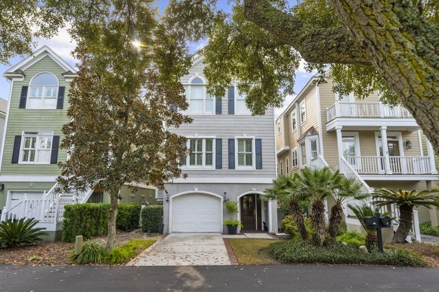 10 Commons Court, Isle Of Palms, SC 29451