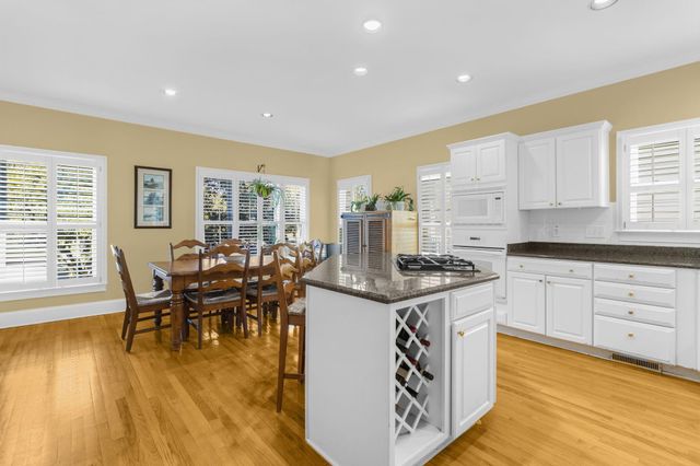 10 Commons Court, Isle Of Palms, SC 29451